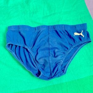 Men’s M Puma briefs in royal blue — fits like Small!
